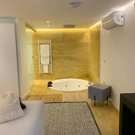 Espejo De Soledades *