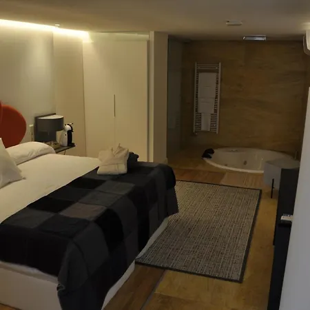 Espejo De Soledades Lodge Vigo de Sanabria