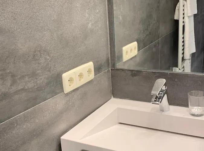 롯지 Espejo De Soledades