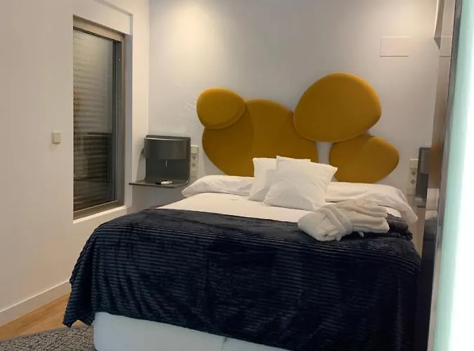 Espejo De Soledades Lodge Vigo de Sanabria