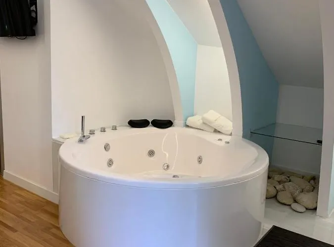 Espejo De Soledades 롯지 Vigo de Sanabria