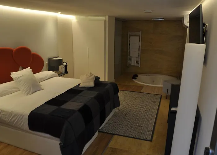 Espejo De Soledades 롯지 Vigo de Sanabria