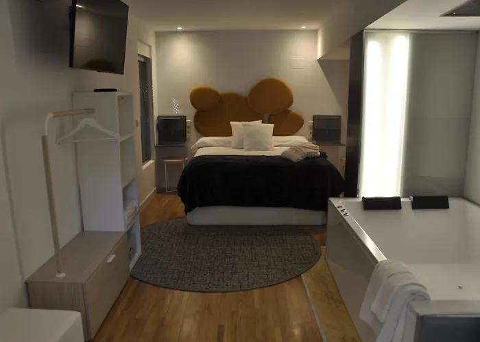 Espejo De Soledades *