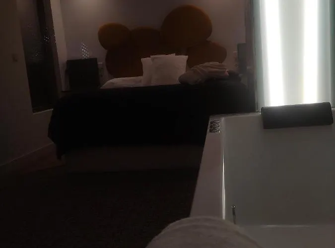 Lodge Espejo De Soledades *