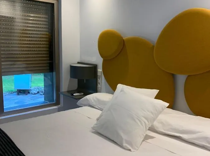 Espejo De Soledades *